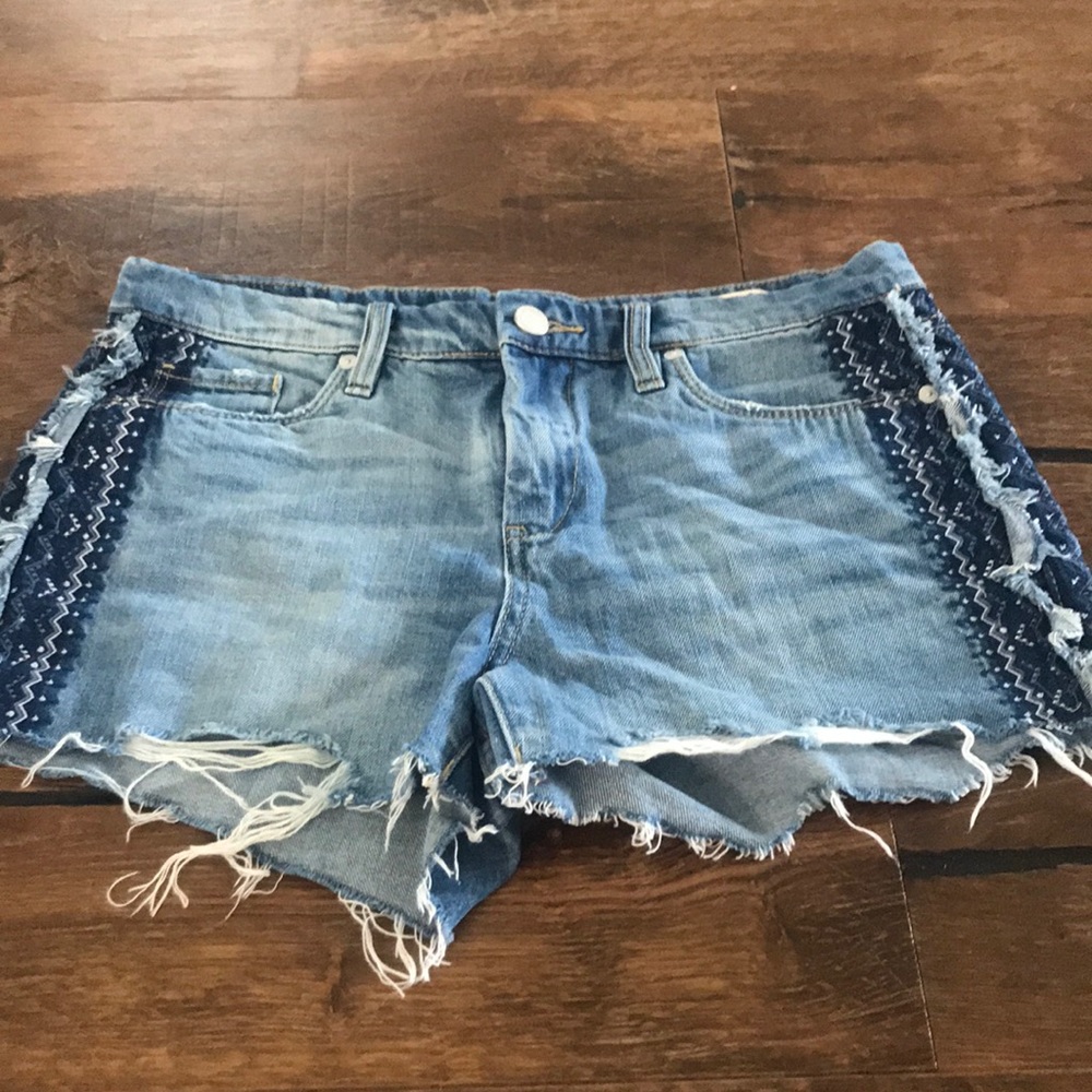 Blanknyc Denim Shorts with embroidery